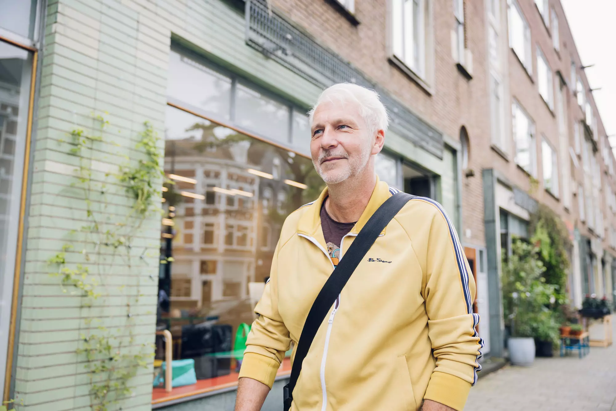 Jurist Huurrecht is aan het werk met een collega.